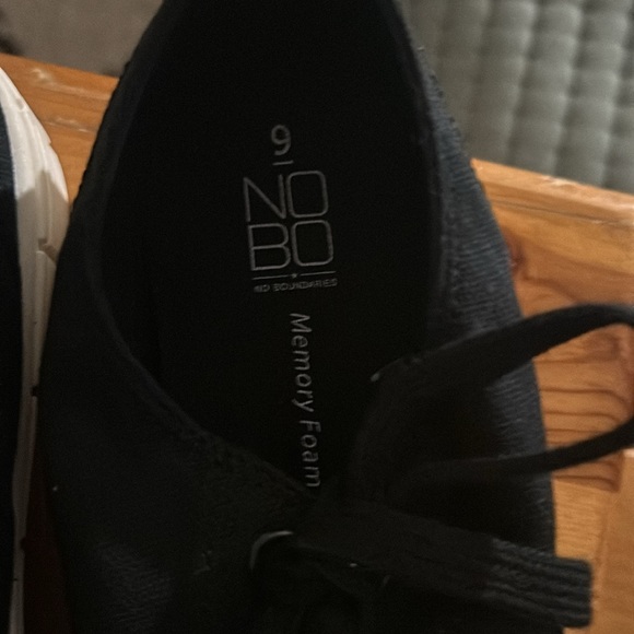 No Boundaries Women's Low Chunky Lug Fashion Sneakers - Picture 7 of 7